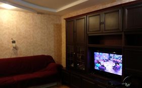 4-x Apartments Center Wi-Fi с 3-мя спальнями 95м2